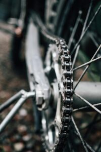 唾液の匂いが酸っぱい原因と対策は？